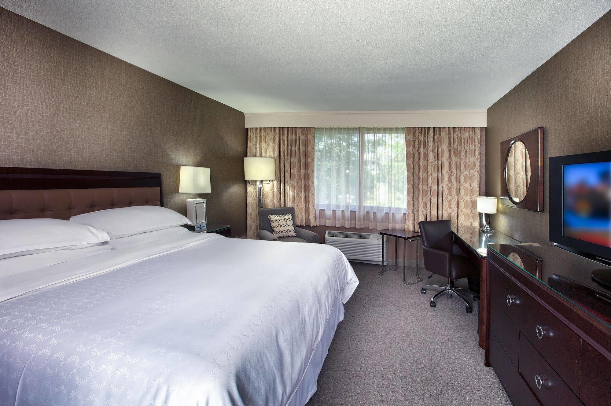 Sheraton Reston Extérieur photo